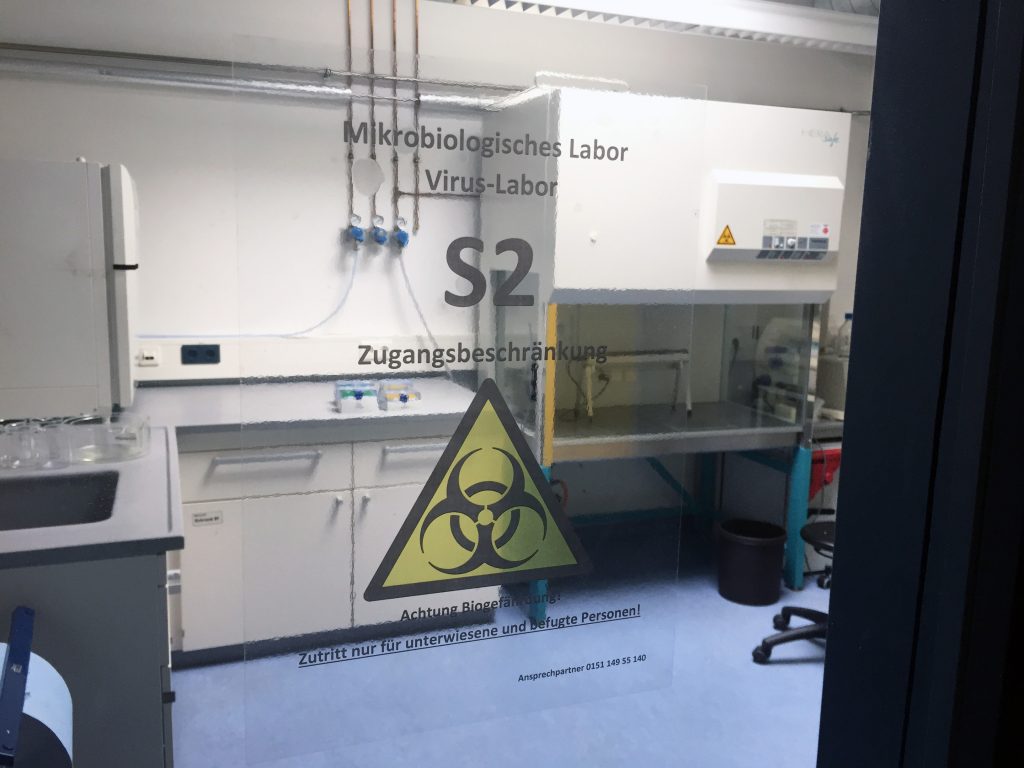 S2 Labor zur Virustestung am BioMed Center Innovation